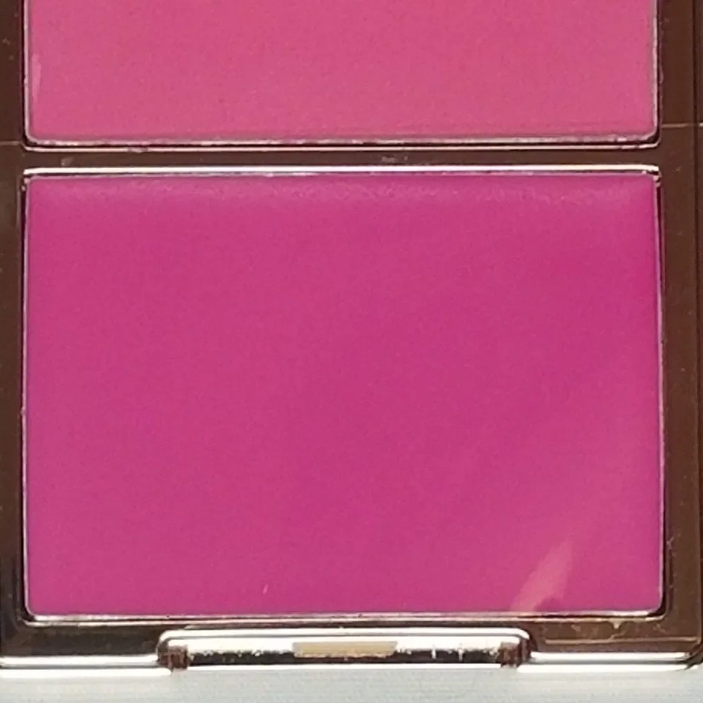 Bisha - Essential Duo Blush in Dubai (Bright Pink)